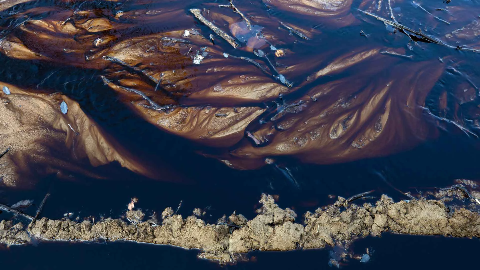 A detail of leachate water spreading gradually in the Vinča Landfill in Belgrade, Serbia, on October 29, 2019. Photo © Dominic Chavez/International Finance Corporation